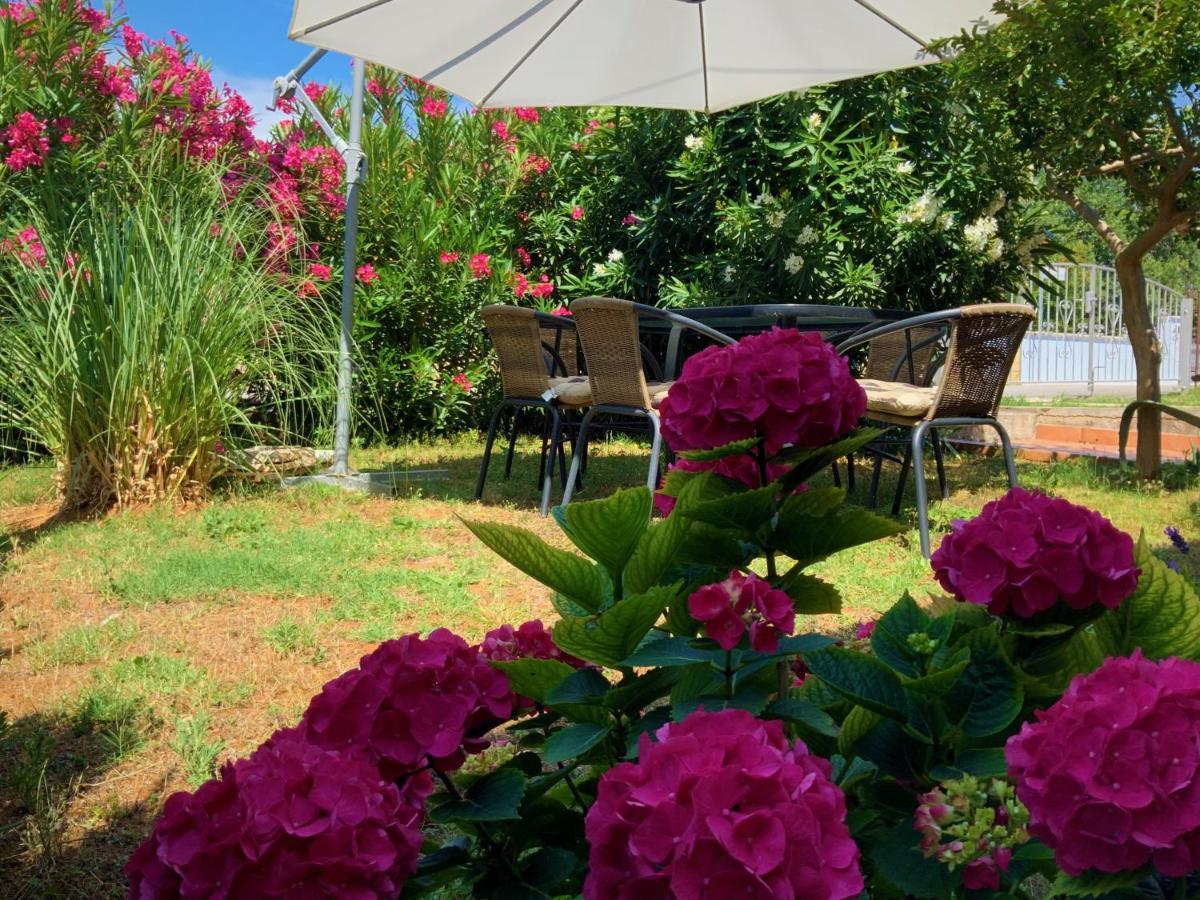 Apartment Agava Istria - Family Vacation Rental With Free Parking, Garden, Wifi Liznjan Exterior photo